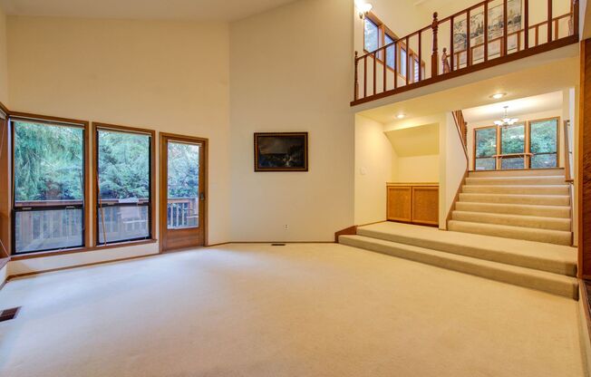 3 beds, 2.5 baths, $3,700