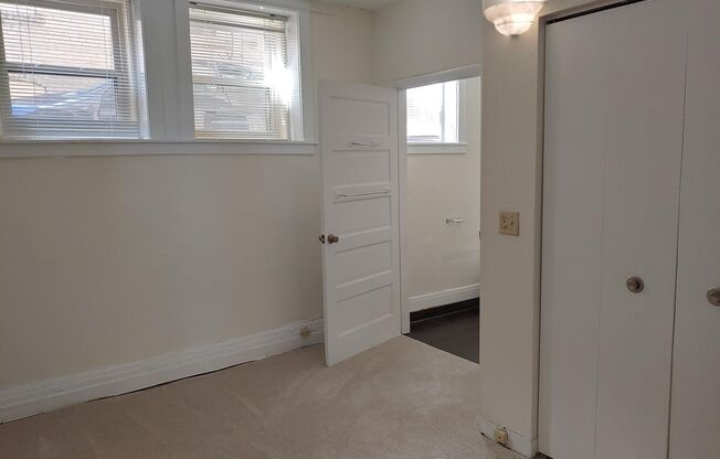 1 bed, 1 bath, 575 sqft, $985, Unit 1804-2A