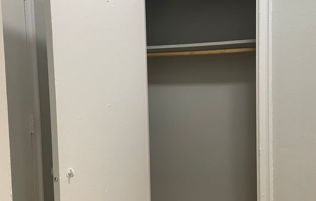 Studio, 1 bath, 300 sqft, $1,498, Unit 307