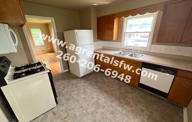 2 beds, 1 bath, 782 sqft, $825