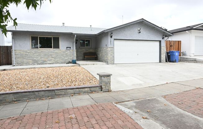 Beautiful 4-Bedroom, 2-Bath Home in Milpitas – 1847 Yosemite Dr – Available Now!