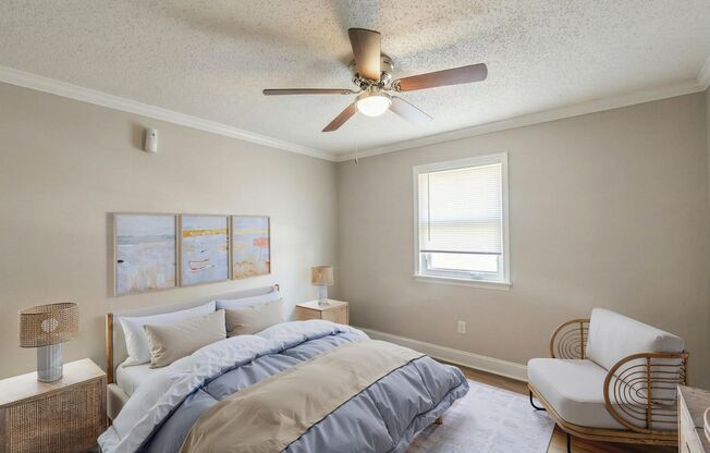 3 beds, 1 bath, 1,100 sqft, $1,100