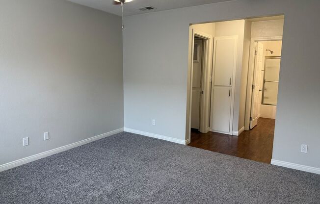 1 bed, 1 bath, 736 sqft, $2,160, Unit C059