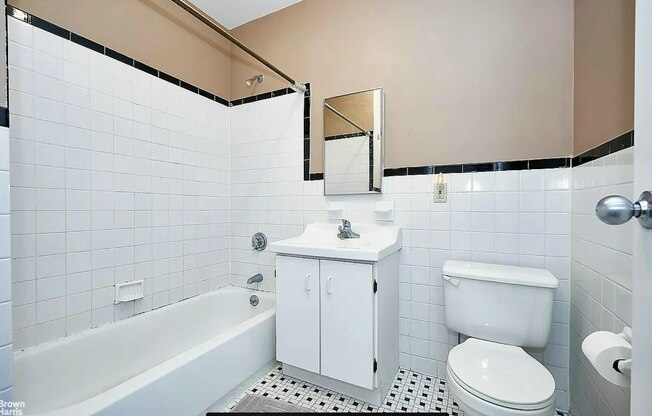 44 W 127 ST