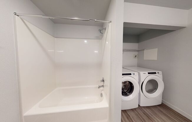 1 bed, 1 bath, 559 sqft, $1,435, Unit 145