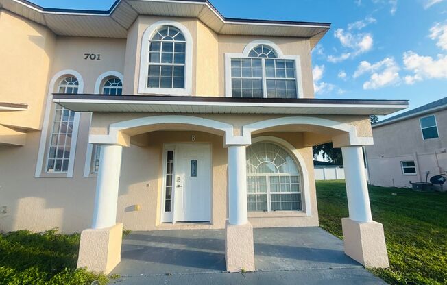 Town Home style Duplex in Poinciana