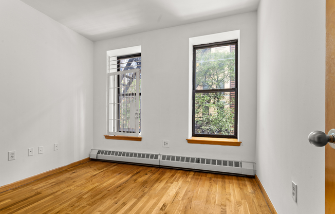 316 W 47 ST