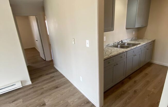 Coming soon - 2 Bedroom Apt in Columbia with Laundry Connections