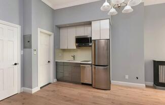 1598 LEXINGTON AVE