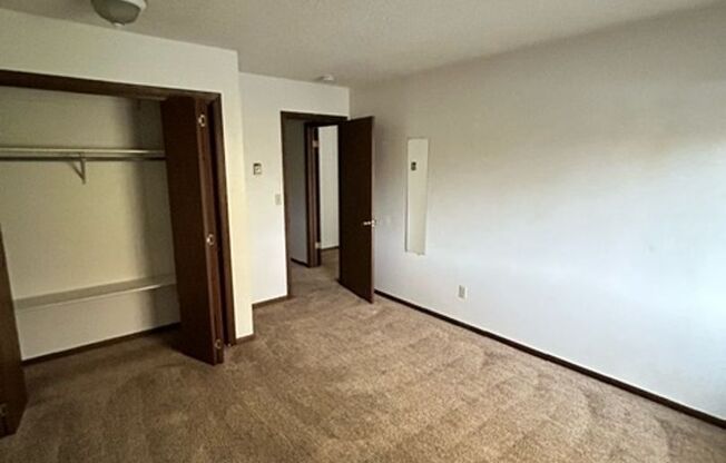 2 beds, 1 bath, $1,825