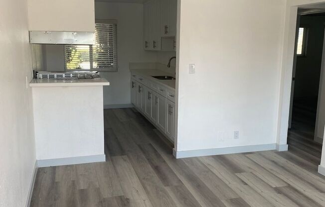 Beautifully remodeled 2 bedroom 1 bath  in the heart of Norwalk! Won’t last!!!  Walking distance to the Norwalk Entertainment Center, Civic Center, Norwalk Library, and Norwalk Town Square. Easy access to the 5, 605, and 105 freeways!