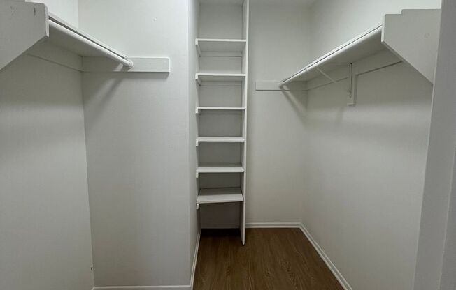 2 beds, 2 baths, 935 sqft, $1,998, Unit 301