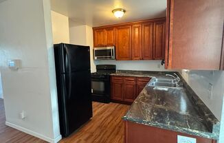 3 beds, 2 baths, $1,200, Unit 2411 ECHO ST.