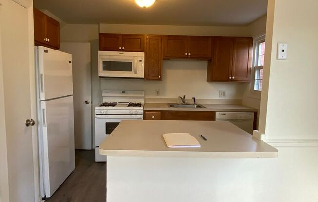 3 beds, 1 bath, 1,072 sqft, $1,395, Unit 1947 URSINUS AVENUE