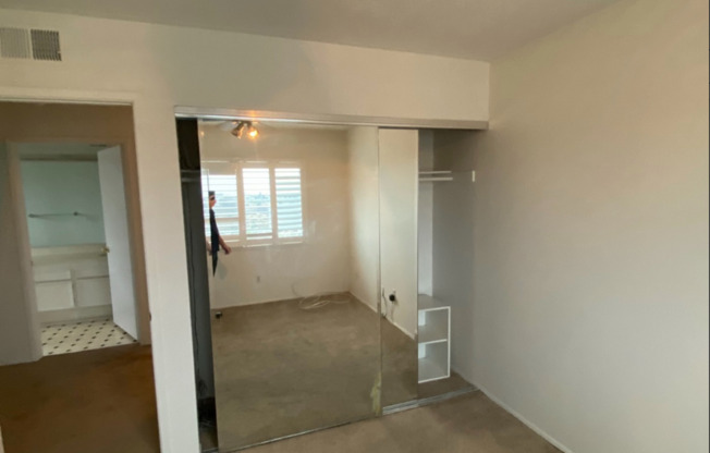 4 beds, 2.5 baths, $4,950