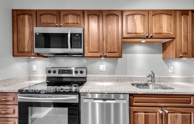 5904 Mount Eagle Dr Unit 809