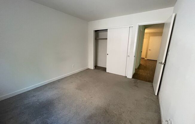 2 beds, 1 bath, $1,425, Unit 107