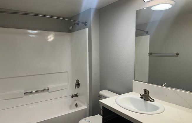 2 beds, 2 baths, 986 sqft, $2,495, Unit 528