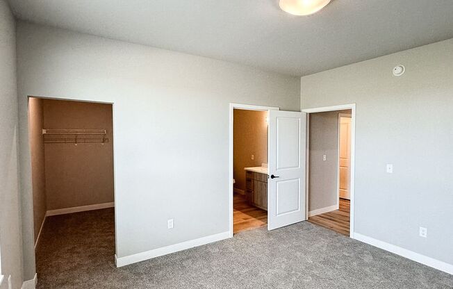 3 beds, 2 baths, 1,404 sqft, $1,975, Unit C302