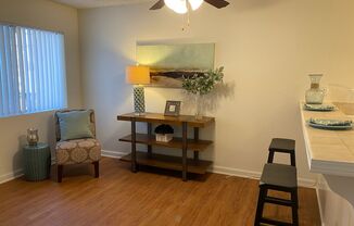 1 bed, 1 bath, $1,650, Unit 205