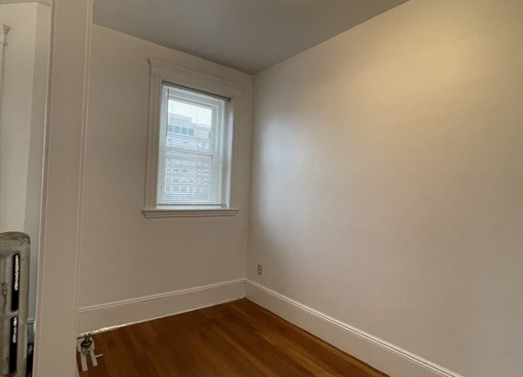 Studio, 1 bath, 475 sqft, $2,400, Unit 54
