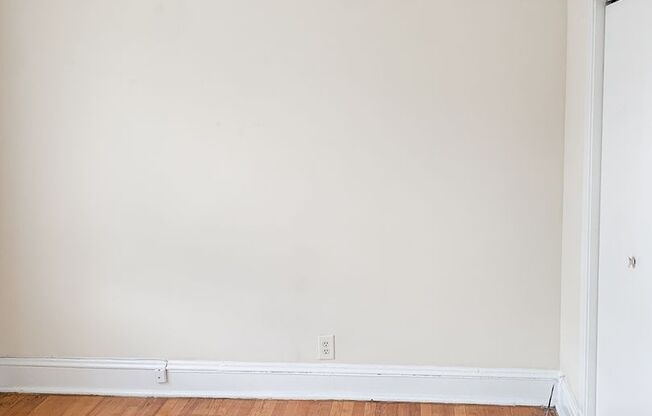 2 beds, 1 bath, 805 sqft, $1,975, Unit 5047-3W