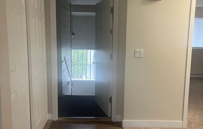 1 bed, 1 bath, 700 sqft, $1,700, Unit 19