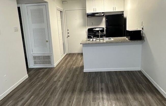 1 bed, 1 bath, 500 sqft, $1,389, Unit 124