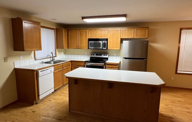 3 beds, 2 baths, $2,400