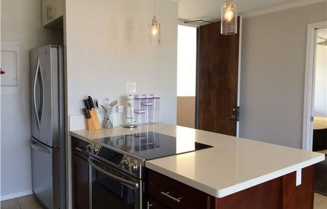 Monte Vista: 2-bed, 1-bath fully furnished and upgraded unit