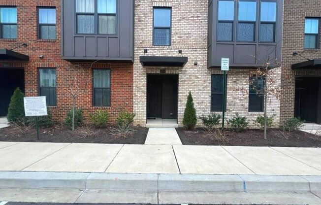 Stunning 3bd 2.5bth 3-year-old townhouse w/ 1 car attached garage.