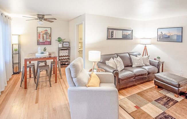 1 bed, 1 bath, 580 sqft, $1,945, Unit Hamrick 101