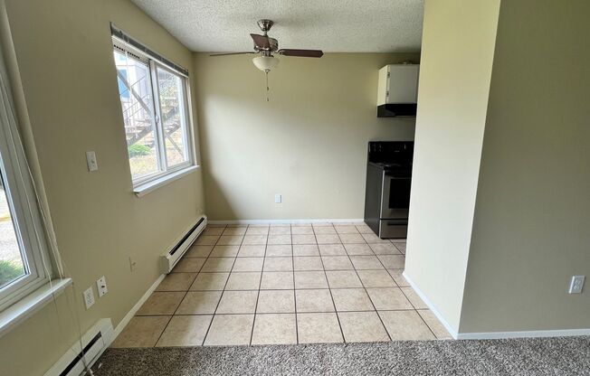 1 bed, 1 bath, 700 sqft, $1,550, Unit 205