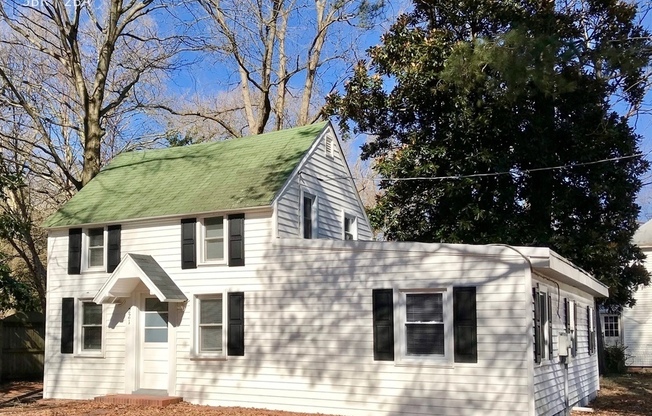 221 PINEHURST AVE