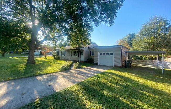 Nice 2 bedroom 1 bathroom home very close to I-85 and HWY 73