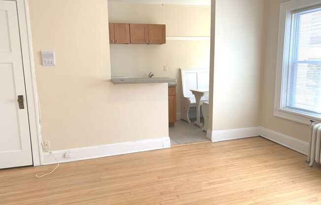 Studio, 1 bath, $895, Unit 26