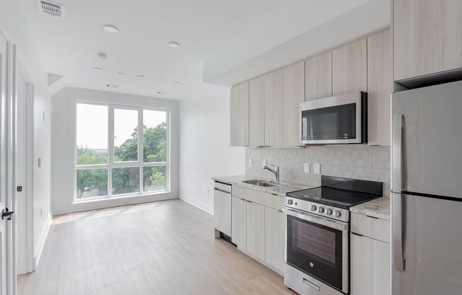 Modern Living Along Georgia Avenue in Northwest DC - All Utilities Included