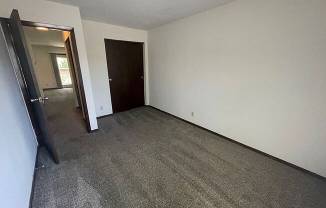 2 beds, 1 bath, 900 sqft, $979, Unit Unit C