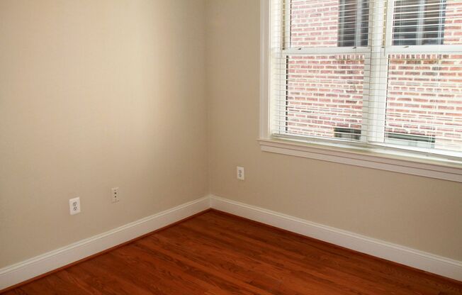 2 beds, 2 baths, 850 sqft, $3,700, Unit 301