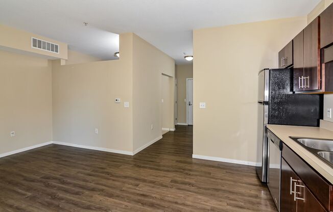 Studio, 1 bath, 555 sqft, $1,499, Unit 136