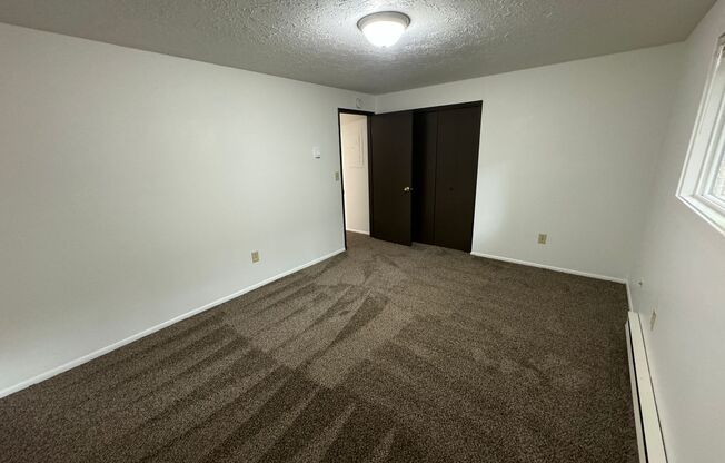 2 beds, 1 bath, 950 sqft, $1,375, Unit 3469