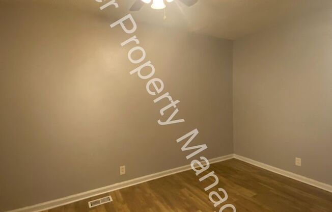 2 beds, 1 bath, 1,076 sqft, $1,395, Unit 2755 Arsenal St. Apt 1F