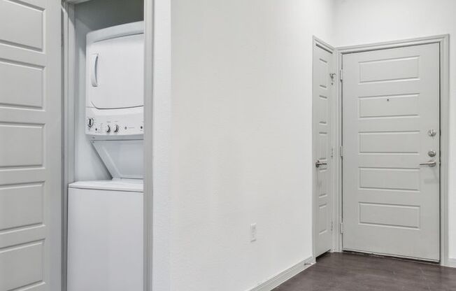 1 bed, 1 bath, 700 sqft, $1,585, Unit 4105