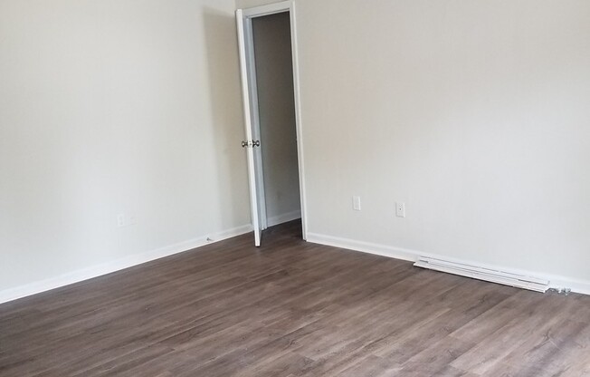 2 beds, 1 bath, 770 sqft, $1,000, Unit Unit 1