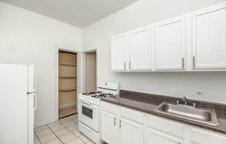 4611 N Ashland Ave