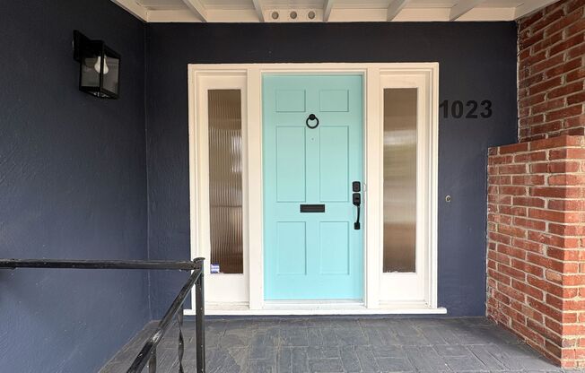 Charming 3-Bedroom Home on Embarcadero Road