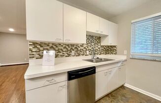 2 beds, 1 bath, $1,450