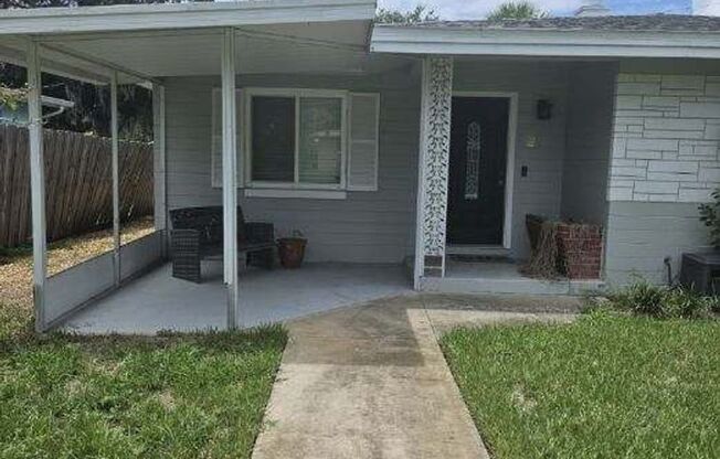 BEAUTIFUL 4 BEDROOM 2 BATH HOME IN THE BEAUTIFUL SOUTH DAYTONA