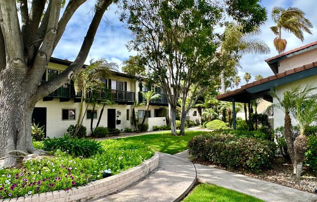 Spacious, Upgraded, 3 Bedroom 2.5 Bath Condo with Private Hot Tub in Point Loma