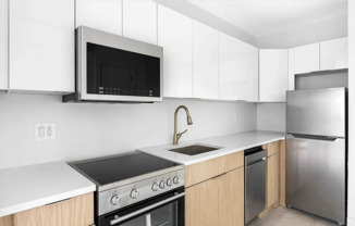 1 bed, 1 bath, $2,484, Unit 6E